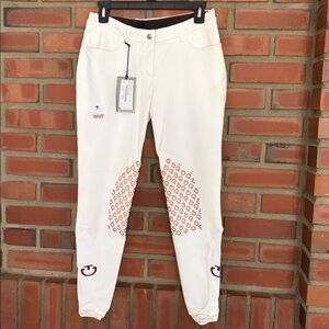 Cavalleria Toscana White NWT 44 flag breeches marks and light stain storage logo